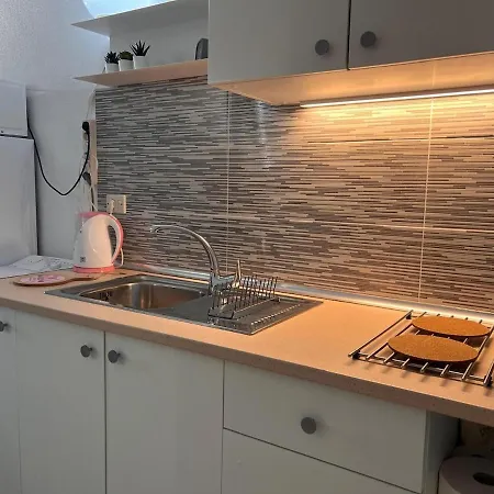 Trilly Sea View Apartment *
